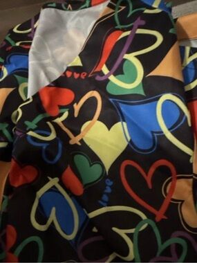3 pack -Black Multicolor Heart-Print Satin feel scrub tops